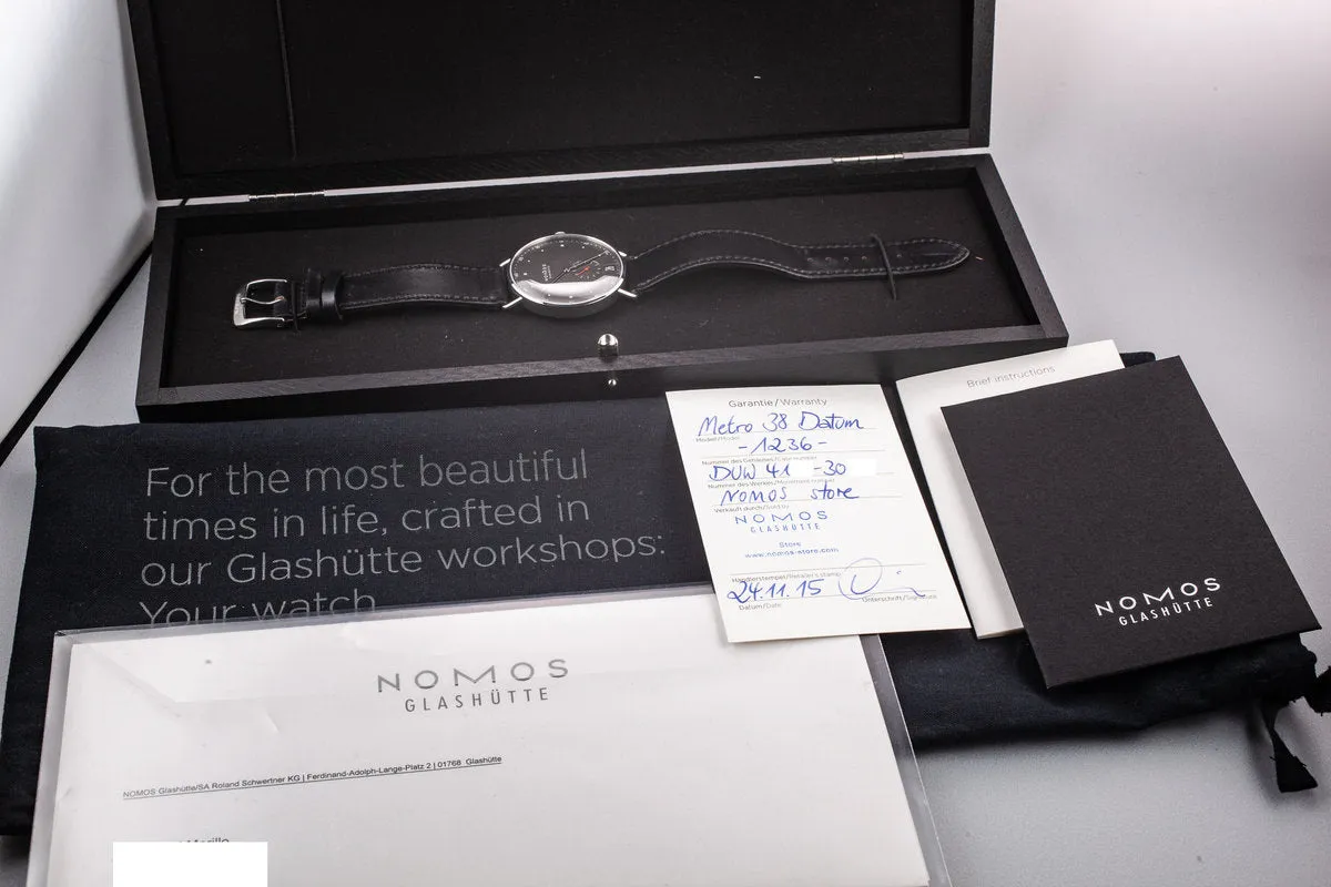 2015 Nomos Glashütte Metro 38 Date Metro 1236