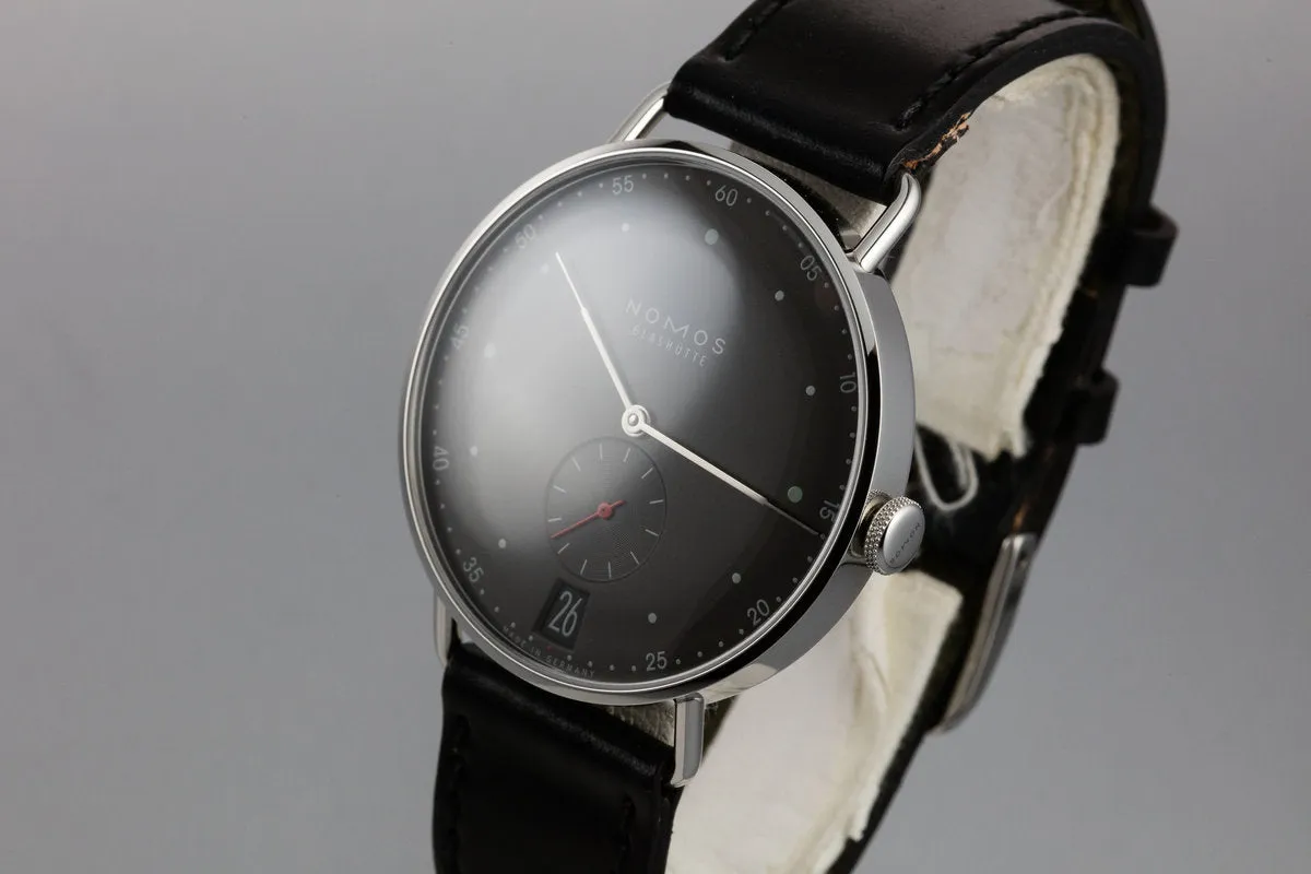 2015 Nomos Glashütte Metro 38 Date Metro 1236