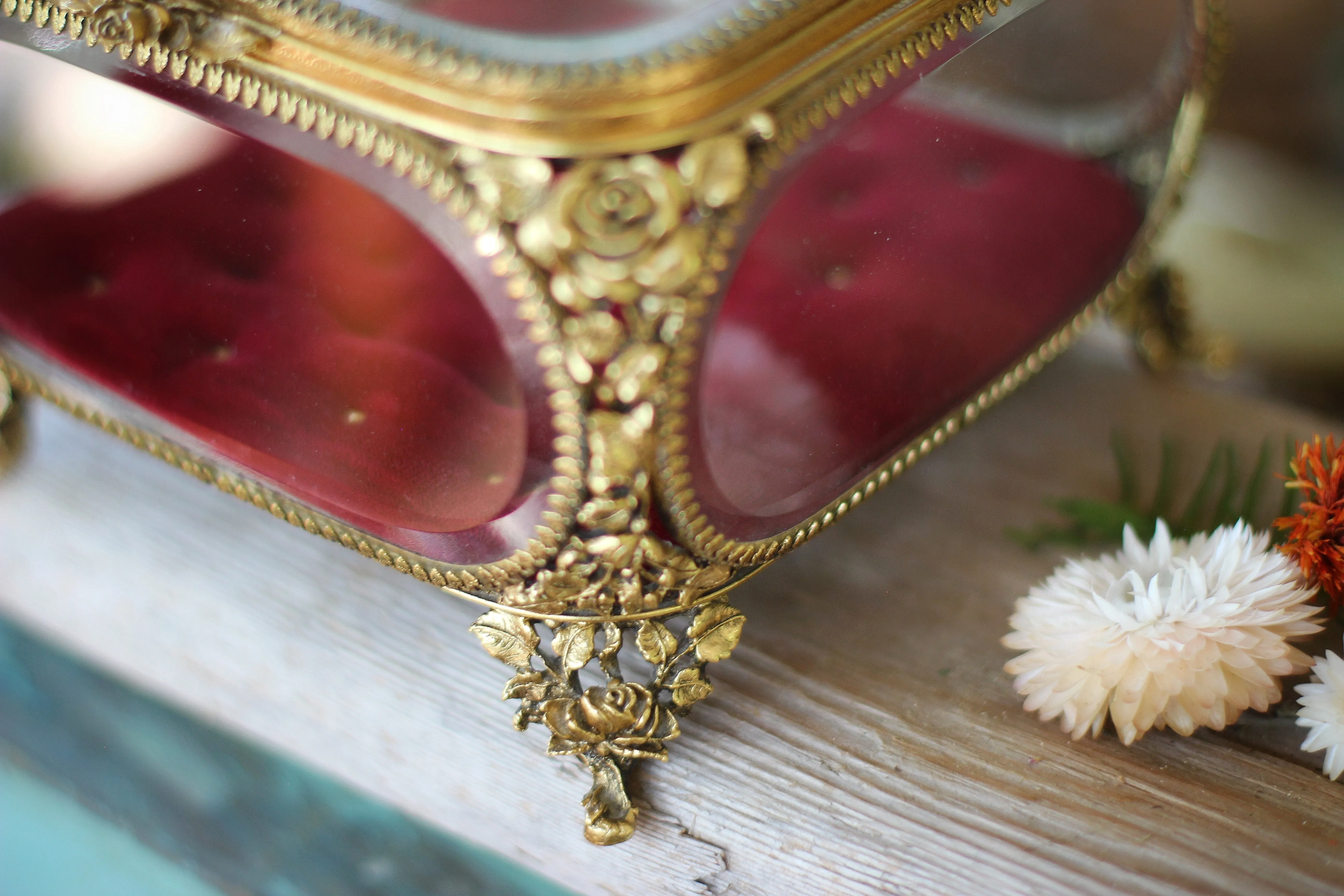 Antique Roses Tufted Burgundy Jewelry Box