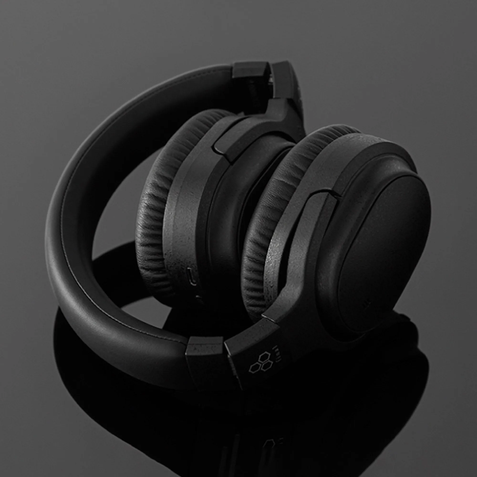 Final Audio UX3000 Wireless Noise Cancelling Headphones