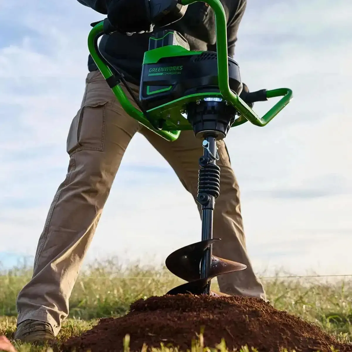 Greenworks 82V Earth Auger Kit with 4Ah Battery and 8A Dual Port Charger