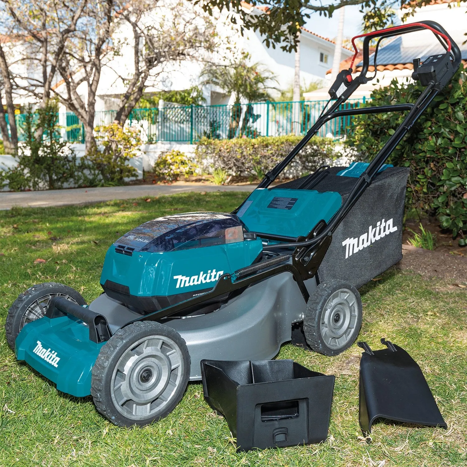 Makita (XML08PT1) 36V (18V X2) LXT® Brushless 21" Self‑Propelled Commercial Lawn Mower Kit w/4 Batteries (5.0Ah)