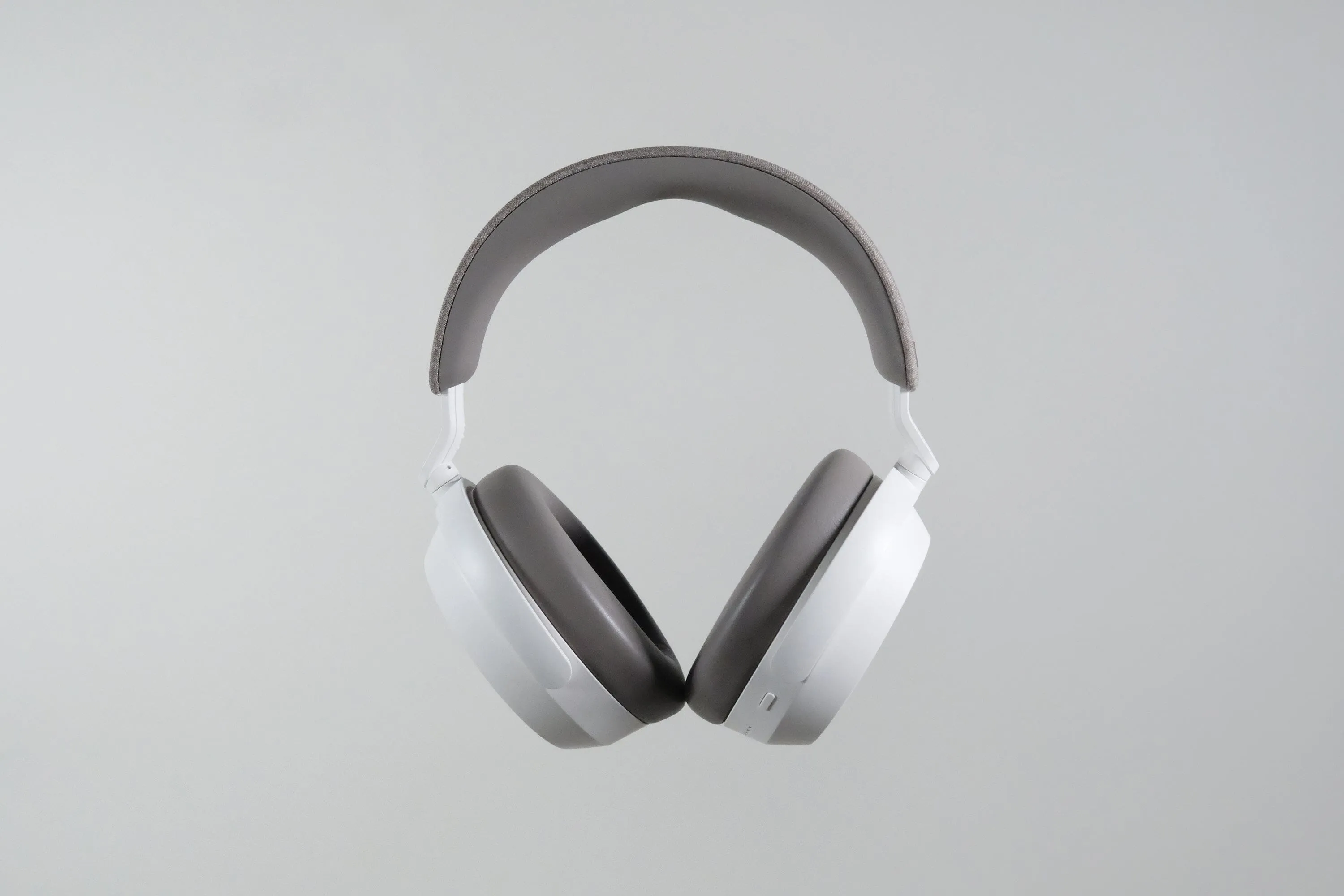 Sennheiser Momentum 4 Headphones