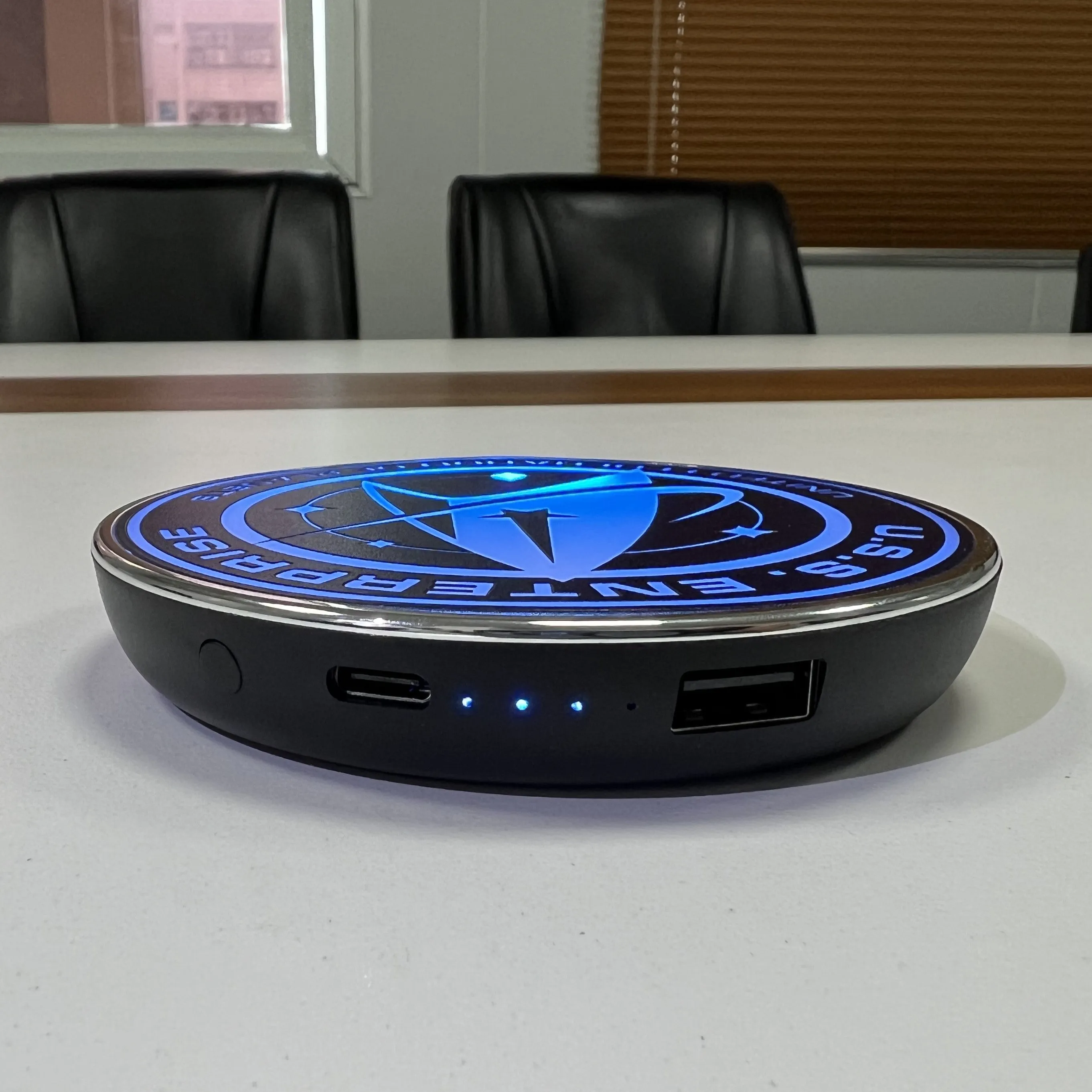 Star Trek Qi Wireless Charger With Illuminated ENTERPRISE Emblem & Built-In Power Bank