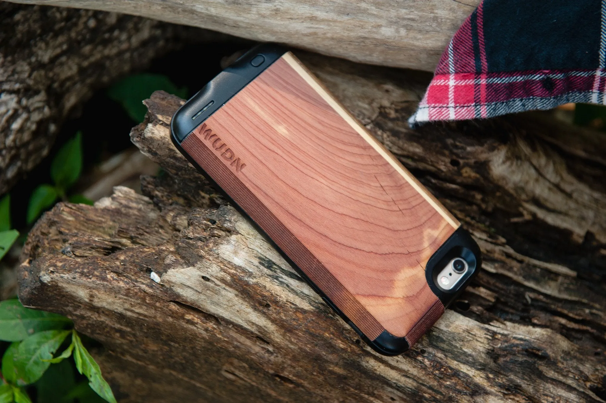 Ultra-Slim Wooden iPhone 8 Charging Battery Case