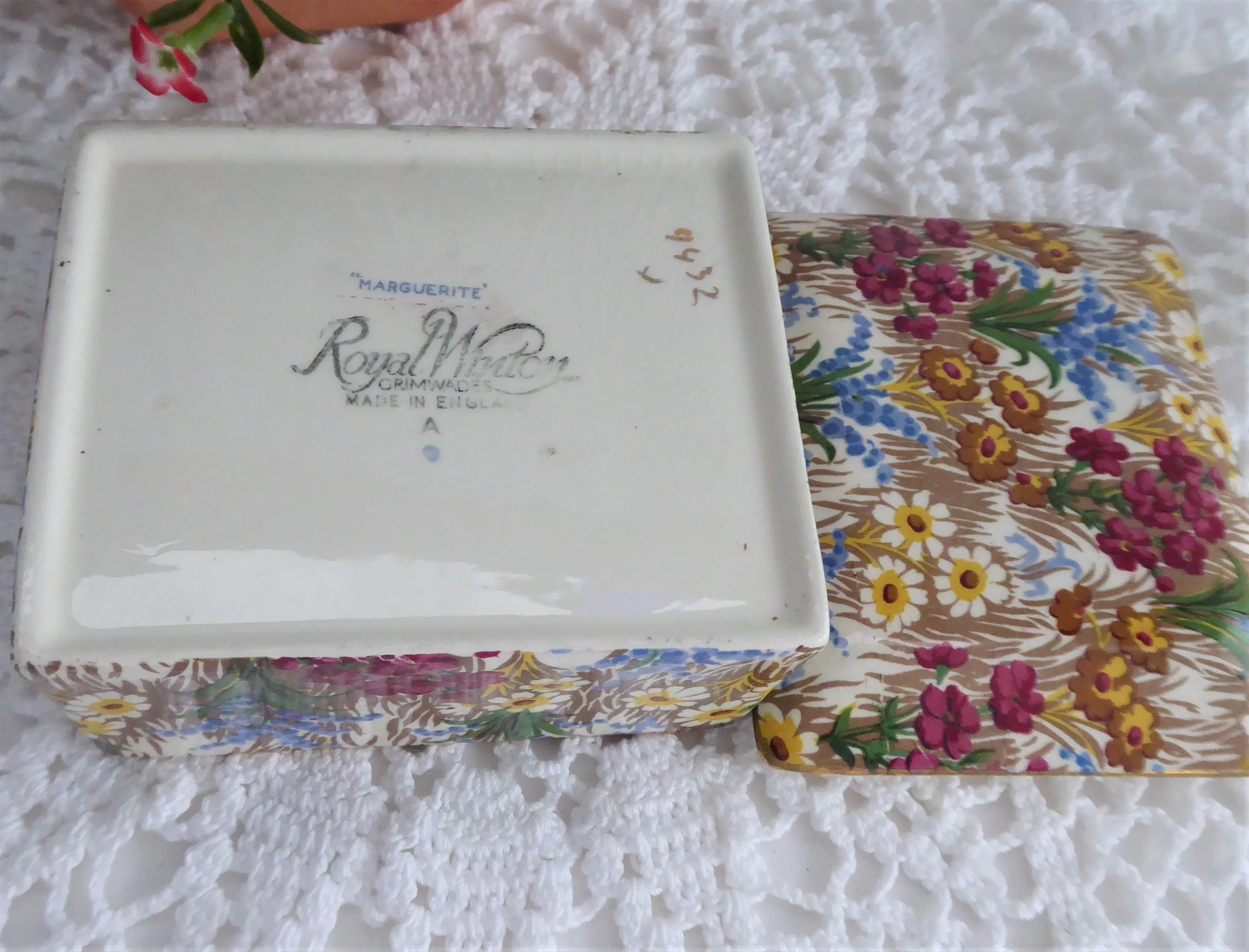 Vintage Royal Winton Marguerite Chintz Covered Box 1930s Box Grimwades