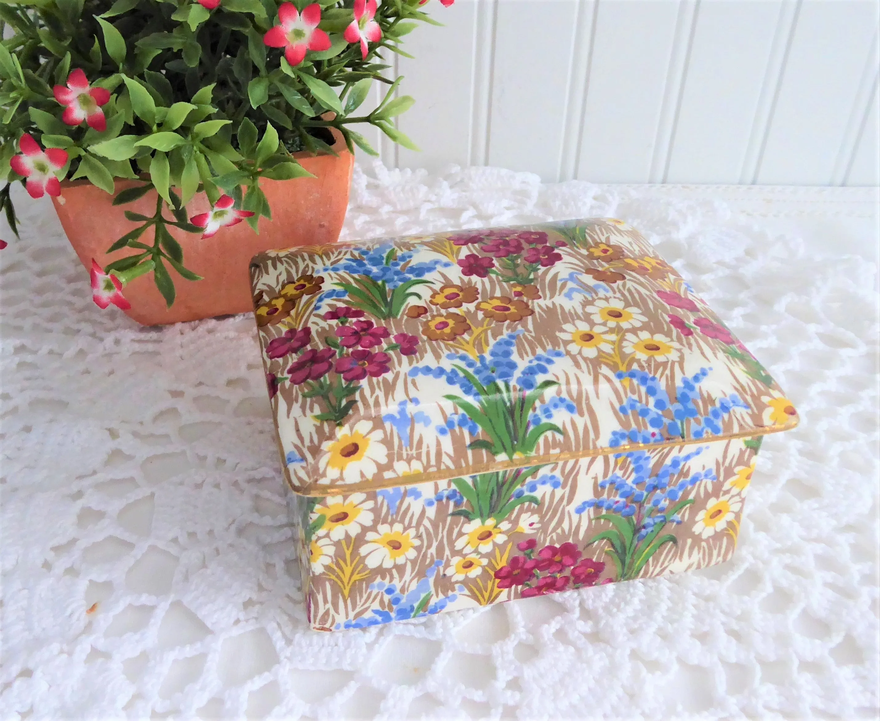 Vintage Royal Winton Marguerite Chintz Covered Box 1930s Box Grimwades