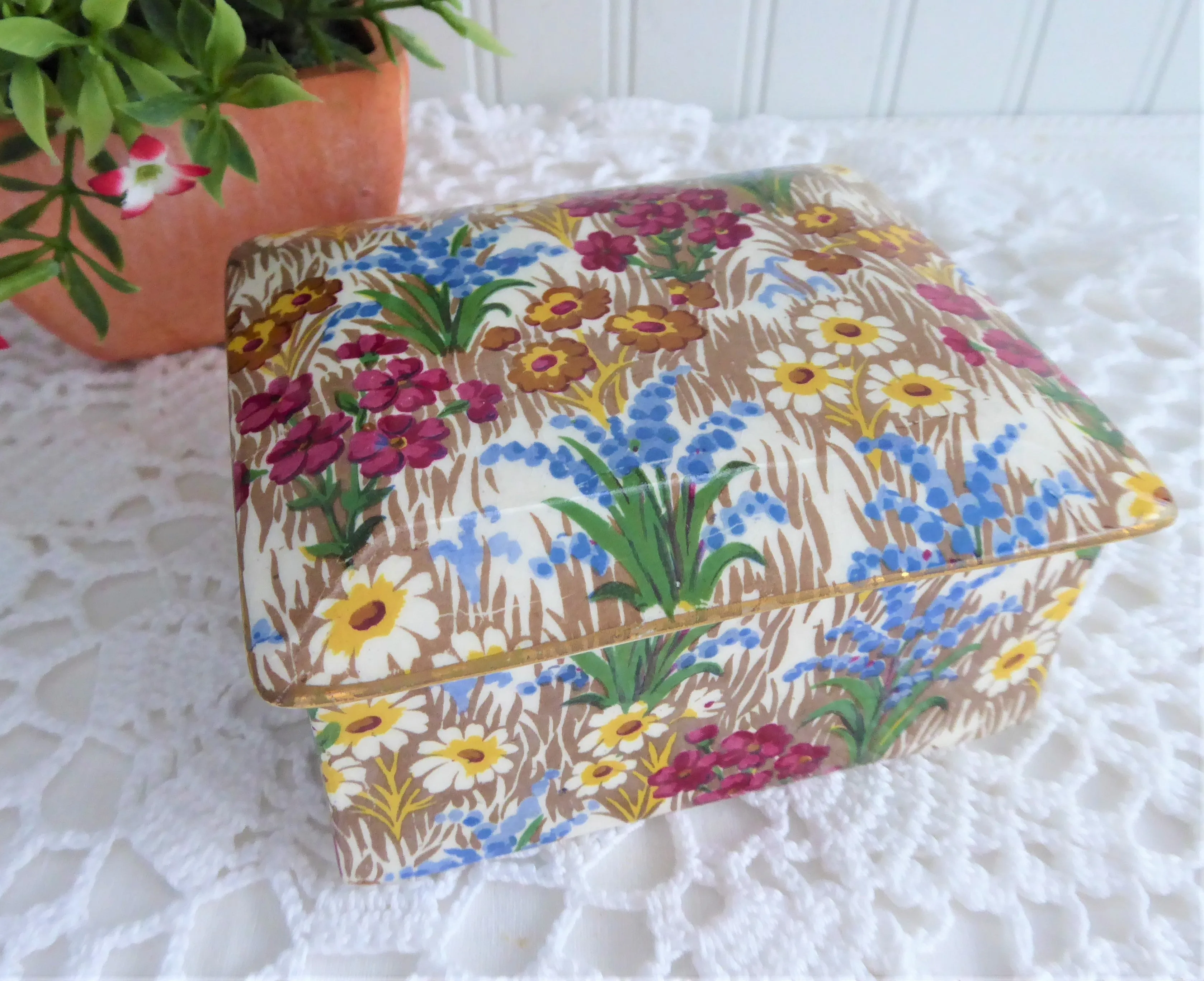 Vintage Royal Winton Marguerite Chintz Covered Box 1930s Box Grimwades