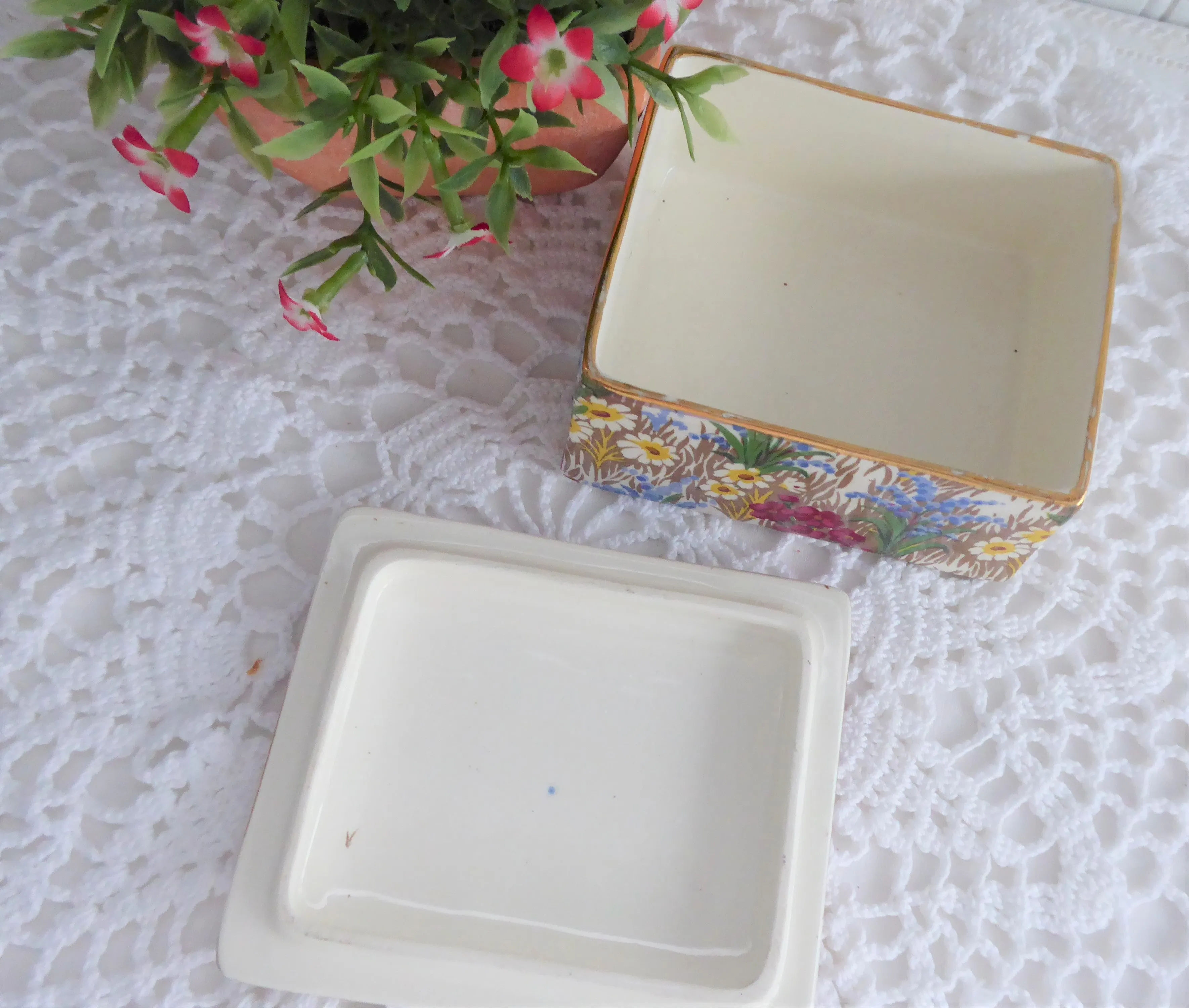 Vintage Royal Winton Marguerite Chintz Covered Box 1930s Box Grimwades